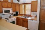 Mammoth Lakes Rental Sunrise 3 - Fully Equipped Kitchen 